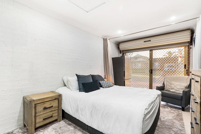 Photo - 1/11 Shearwater Road, Hinchinbrook NSW 2168 - Image 9