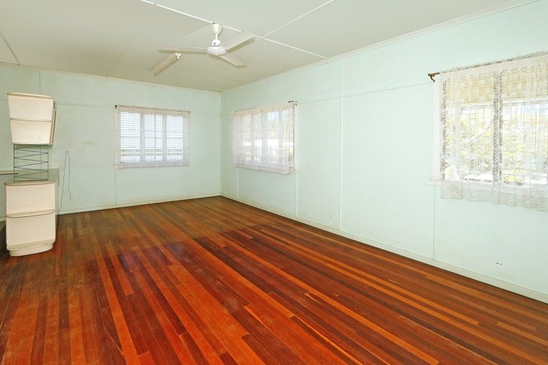 Photo - 111 Stewart Street, Frenchville QLD 4701 - Image 5