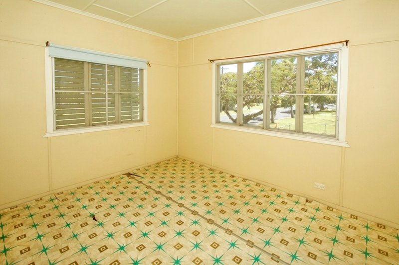 Photo - 111 Stewart Street, Frenchville QLD 4701 - Image 9