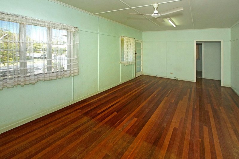 Photo - 111 Stewart Street, Frenchville QLD 4701 - Image 10