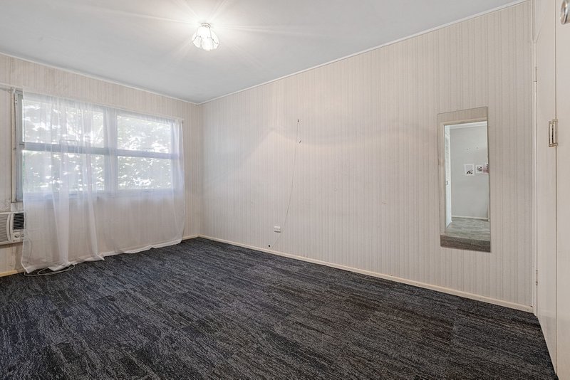 Photo - 111 Tamblyn Road, Salisbury QLD 4107 - Image 10