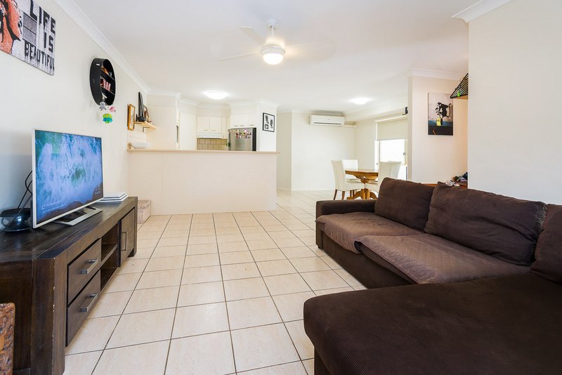 Photo - 1/11 Teal Avenue, Paradise Point QLD 4216 - Image 4