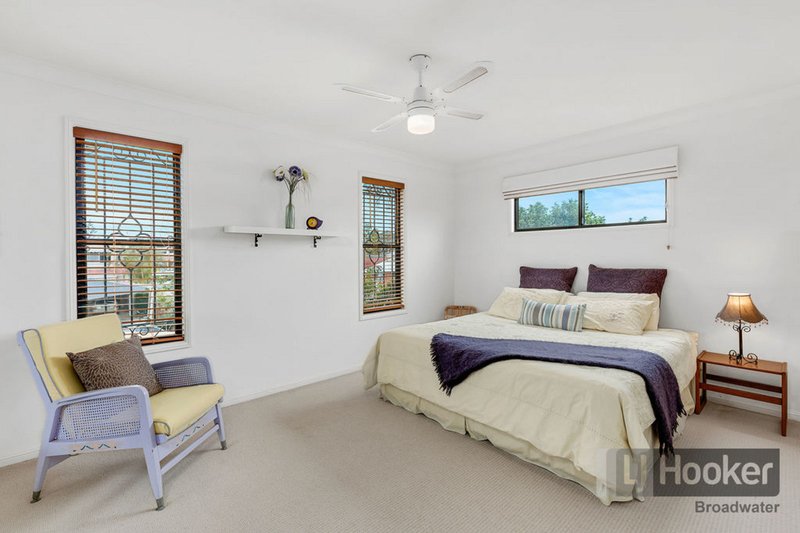 Photo - 1/11 Vaggelas Crescent, Biggera Waters QLD 4216 - Image 9