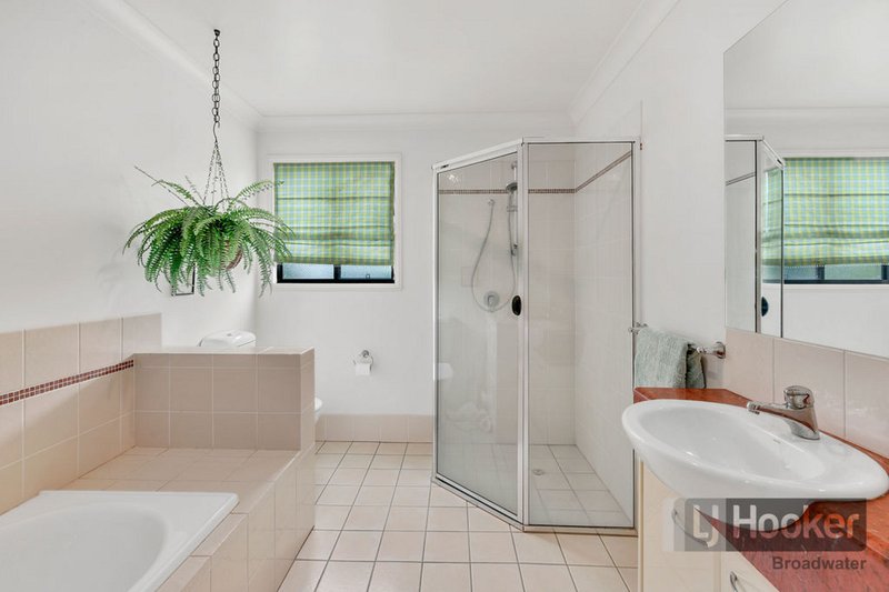 Photo - 1/11 Vaggelas Crescent, Biggera Waters QLD 4216 - Image 12