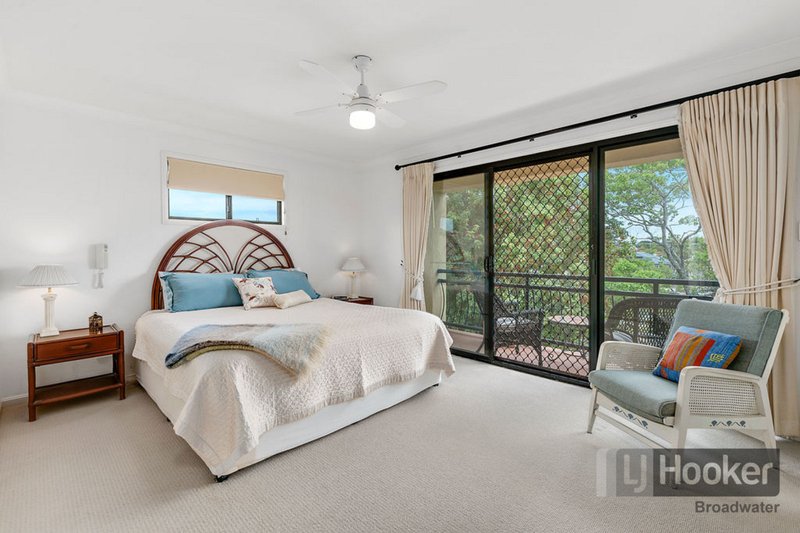 Photo - 1/11 Vaggelas Crescent, Biggera Waters QLD 4216 - Image 13