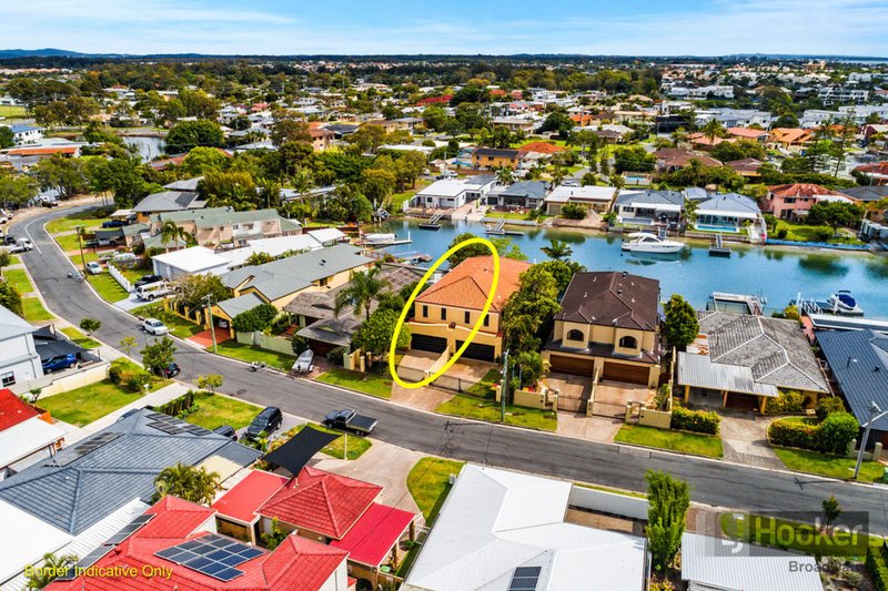 Photo - 1/11 Vaggelas Crescent, Biggera Waters QLD 4216 - Image 16