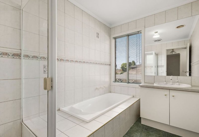 Photo - 111 Victor Road, Bentleigh East VIC 3165 - Image 9