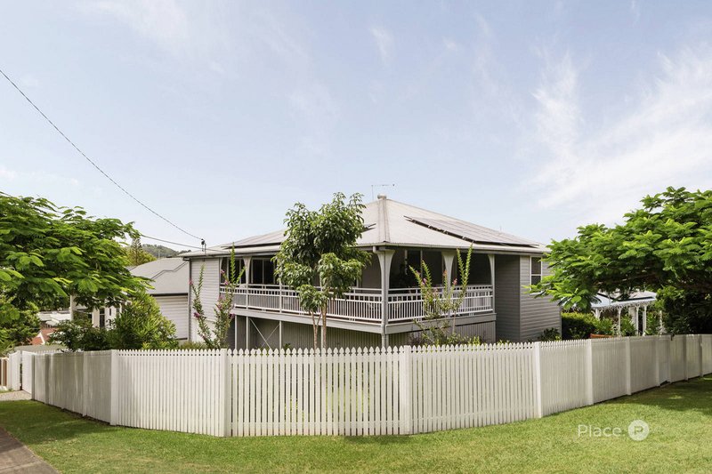 111 Victor Street, Holland Park QLD 4121