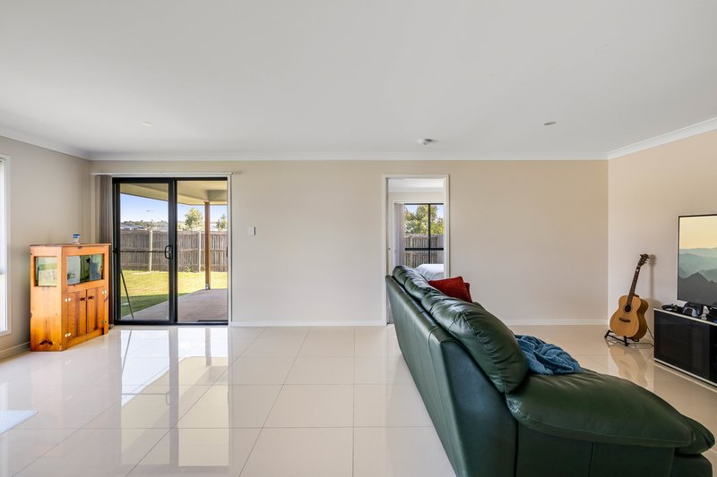 Photo - 1/11 Wongalee Place, Cambooya QLD 4358 - Image 3