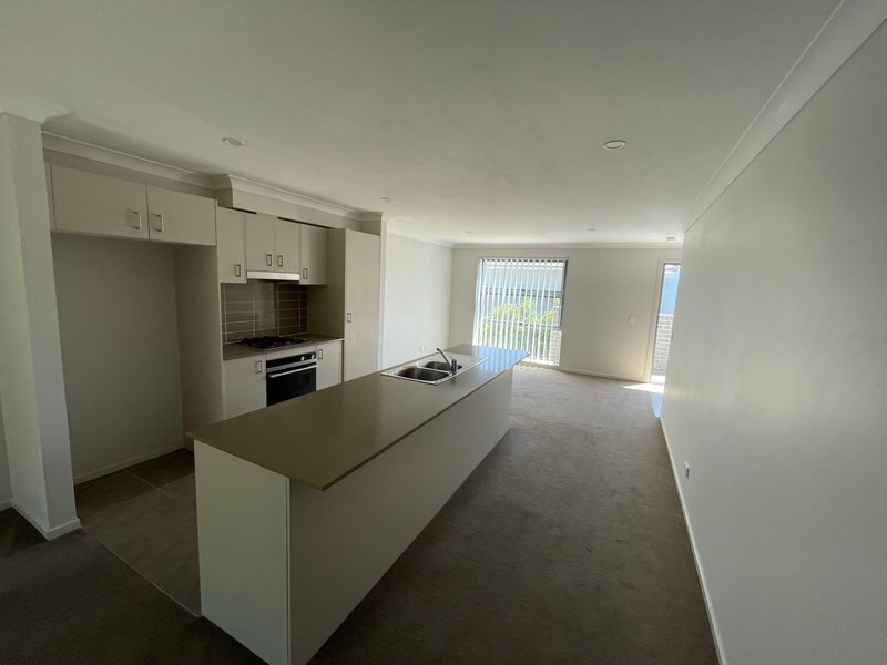 Photo - 11/1 Wood Street, Bonnells Bay NSW 2264 - Image 2