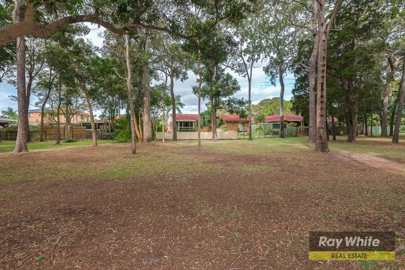 Photo - 1/11 Woodgate Place, Paradise Point QLD 4216 - Image 12