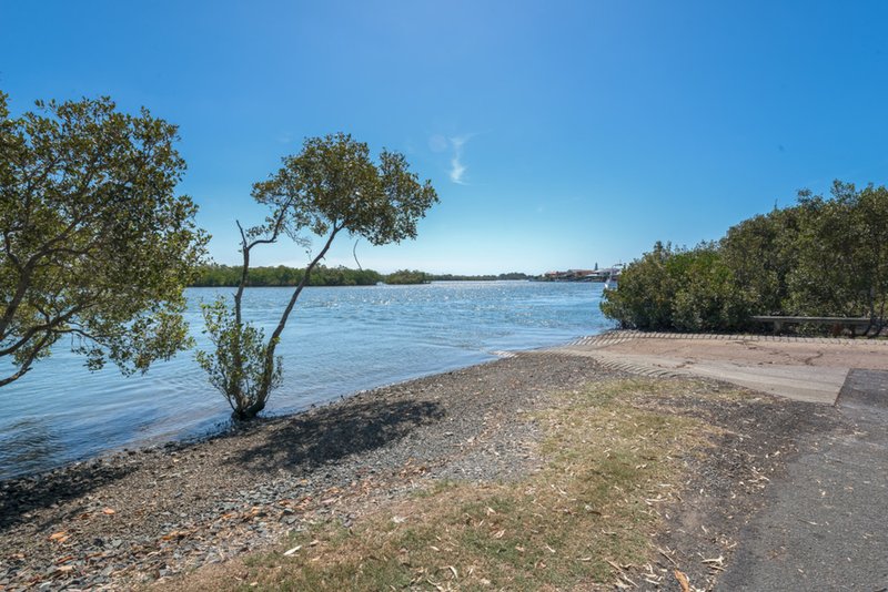 Photo - 1/11 Woodgate Place, Paradise Point QLD 4216 - Image 14