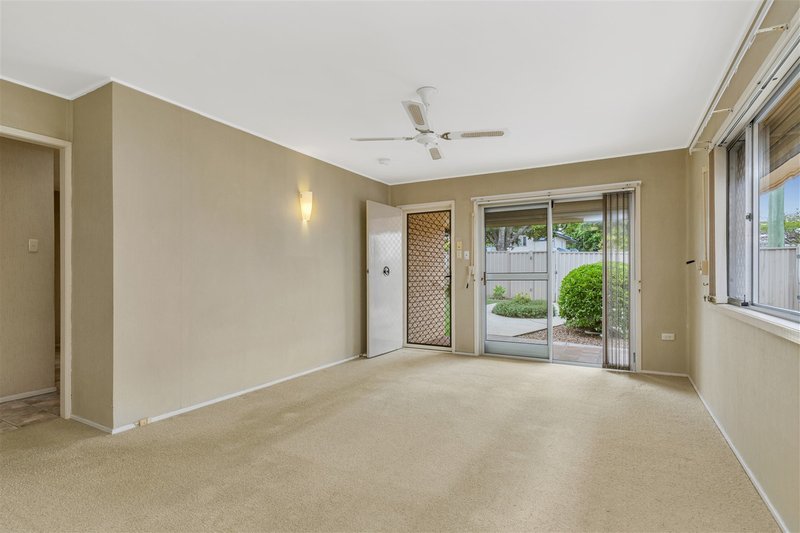 Photo - 111 Wynnum North Road, Wynnum QLD 4178 - Image 5