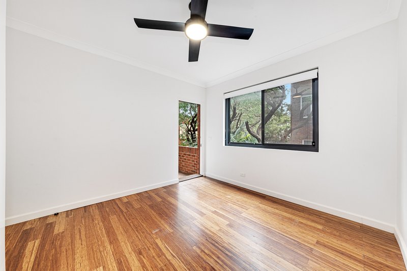 Photo - 11/10-12 Fletcher Street, Bondi NSW 2026 - Image 4