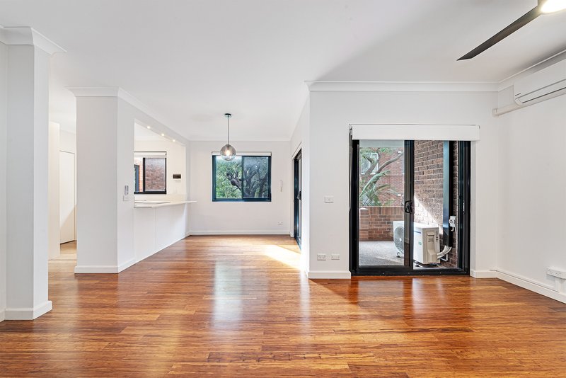 Photo - 11/10-12 Fletcher Street, Bondi NSW 2026 - Image 2