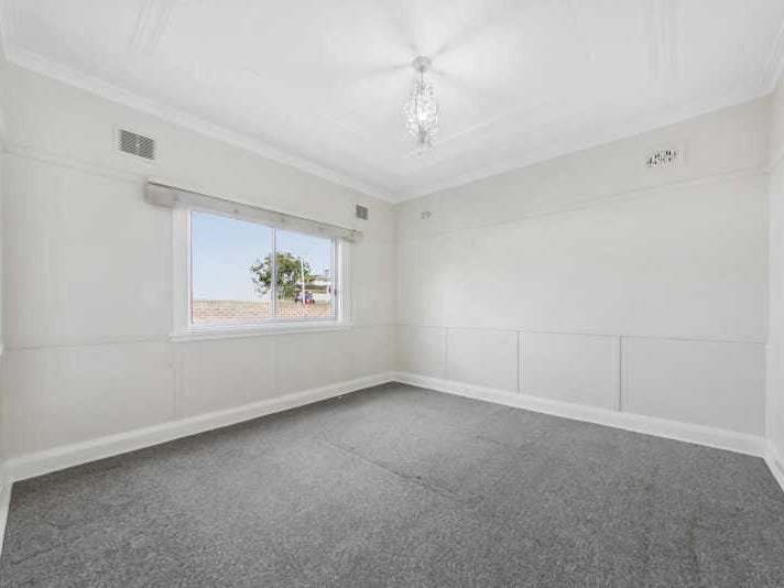 Photo - 1/110 Cumberland Road, Greystanes NSW 2145 - Image 2