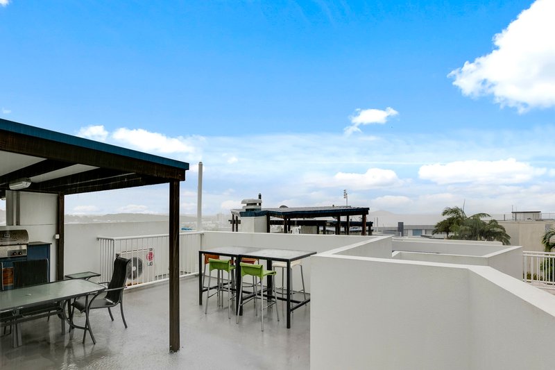 Photo - 11/10 Edward Street, Alexandra Headland QLD 4572 - Image 11