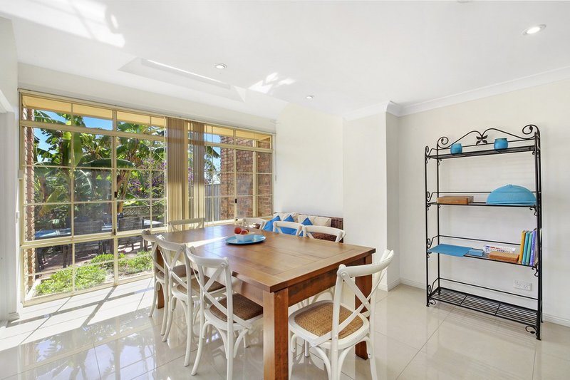 Photo - 11/10 Whiting Avenue, Terrigal NSW 2260 - Image 5