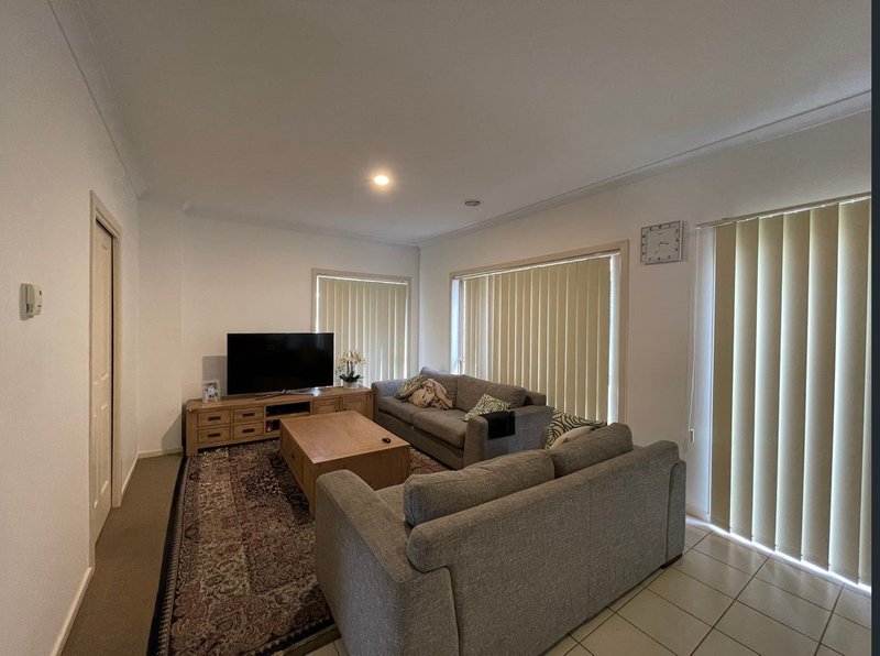 Photo - 11/101-105 Golf Links Road, Berwick VIC 3806 - Image 3