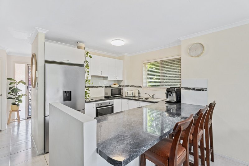 Photo - 11/102-104 Alexander Drive, Highland Park QLD 4211 - Image 3