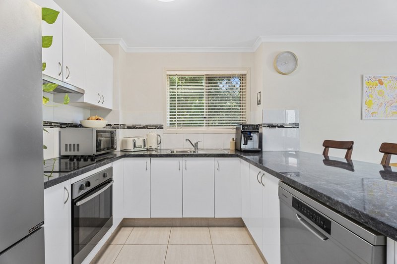 Photo - 11/102-104 Alexander Drive, Highland Park QLD 4211 - Image 11