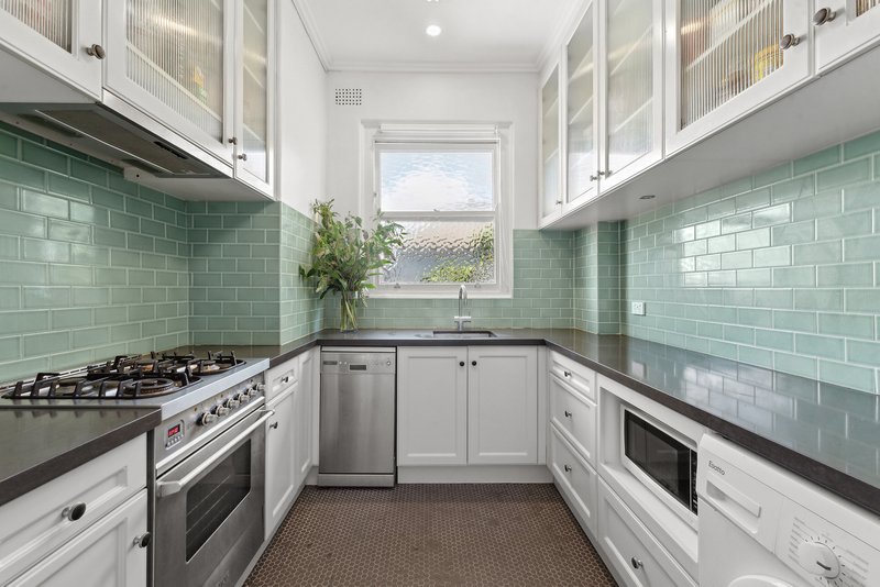 Photo - 11/102 Curlewis Street, Bondi Beach NSW 2026 - Image 2