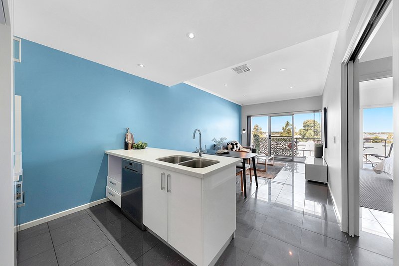 Photo - 11/103 Elder Drive, Mawson Lakes SA 5095 - Image 3