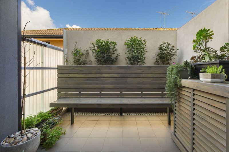 Photo - 11/106 Murrumbeena Road, Murrumbeena VIC 3163 - Image 4