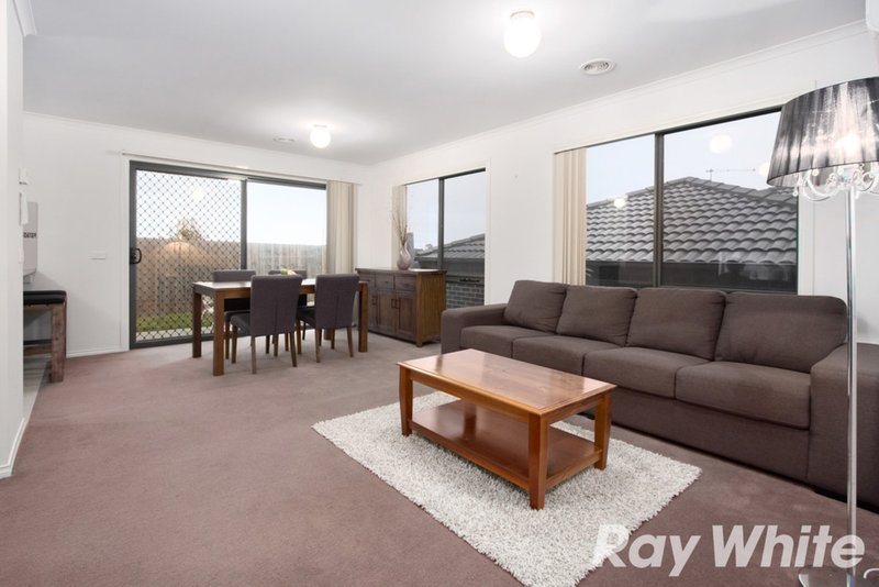 Photo - 11/107 Army Road, Pakenham VIC 3810 - Image 3