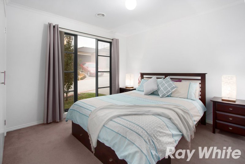 Photo - 11/107 Army Road, Pakenham VIC 3810 - Image 6