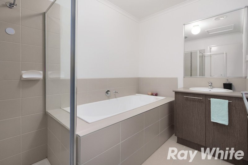 Photo - 11/107 Army Road, Pakenham VIC 3810 - Image 7