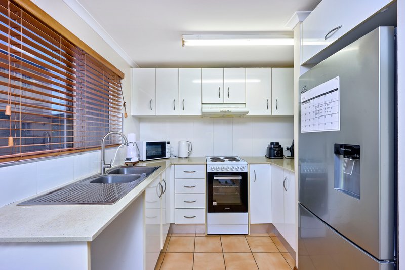 Photo - 11/11-12 Maytown Close, Manoora QLD 4870 - Image 1