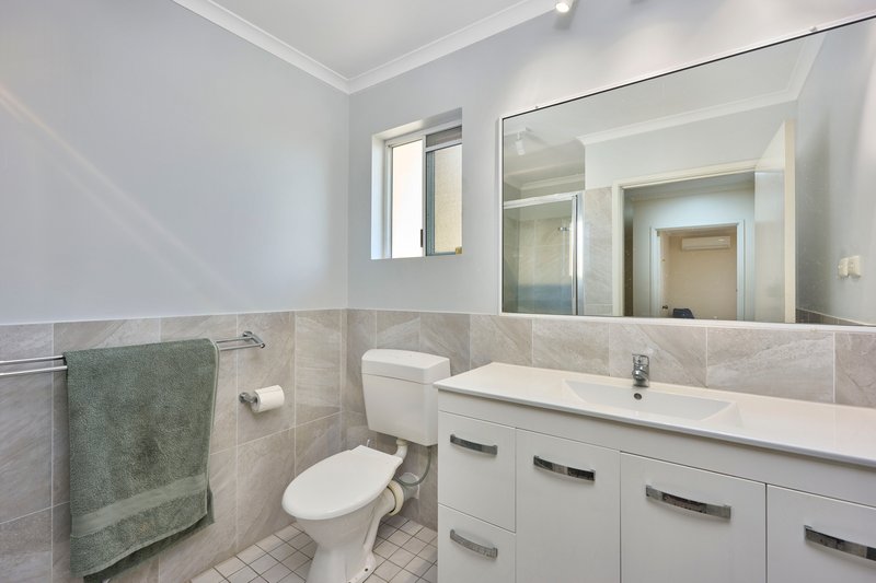 Photo - 11/11-12 Maytown Close, Manoora QLD 4870 - Image 5