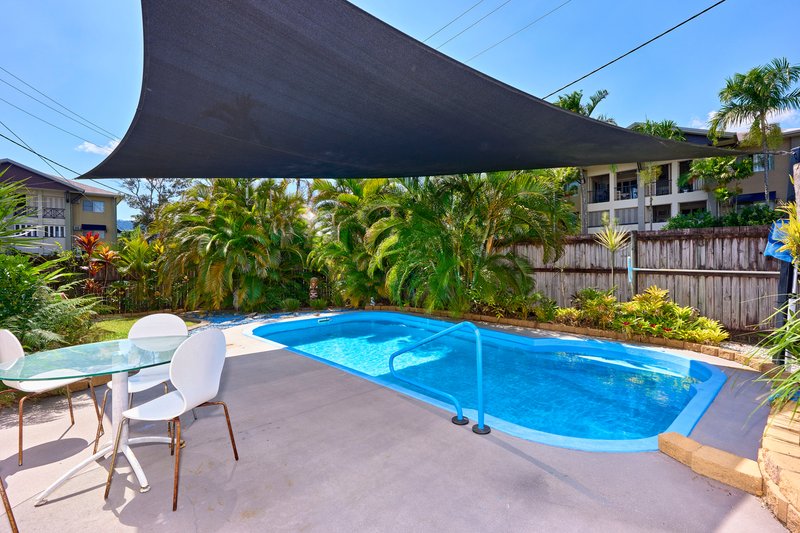 Photo - 11/11-12 Maytown Close, Manoora QLD 4870 - Image 7