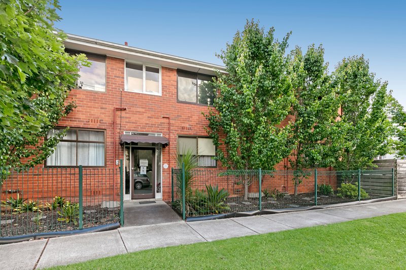 Photo - 11/11 Brentwood Street, Bentleigh VIC 3204 - Image 9