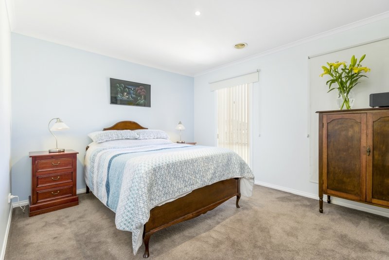 Photo - 11/11 Harrison Court, Altona Meadows VIC 3028 - Image 7