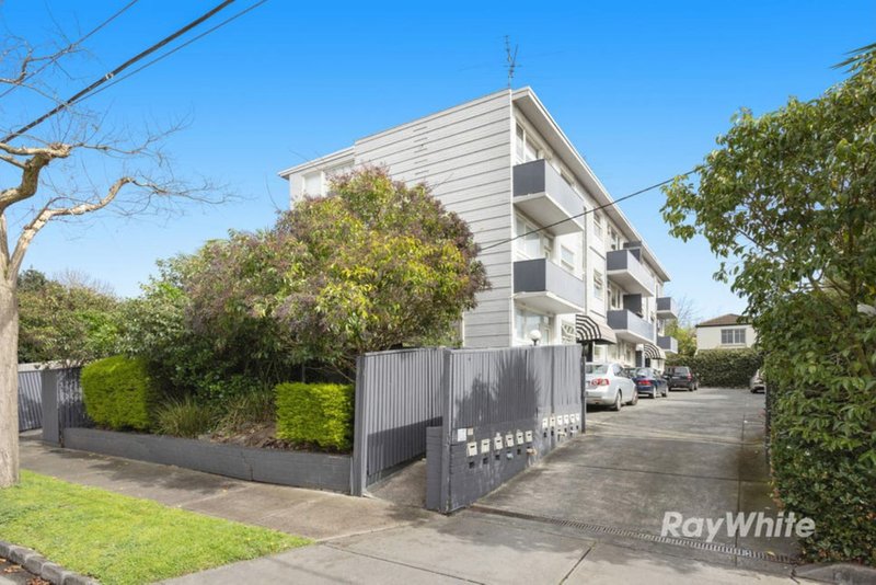 Photo - 11/11 Johnstone Street, Malvern VIC 3144 - Image 7