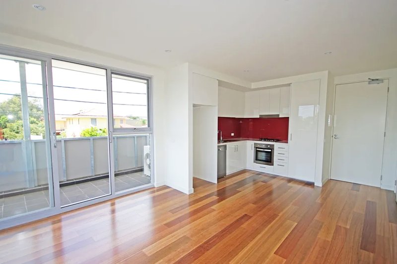 Photo - 111/1 Mackie Road, Bentleigh East VIC 3165 - Image 2