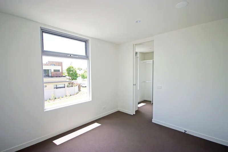 Photo - 111/1 Mackie Road, Bentleigh East VIC 3165 - Image 5