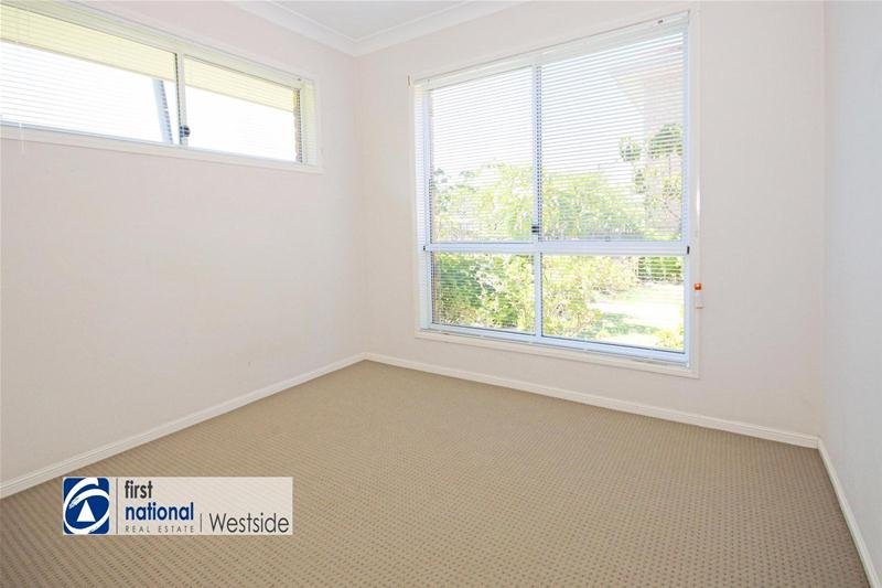 Photo - 11/11 Newtown Street, East Ipswich QLD 4305 - Image 6