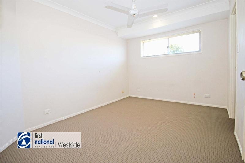 Photo - 11/11 Newtown Street, East Ipswich QLD 4305 - Image 9