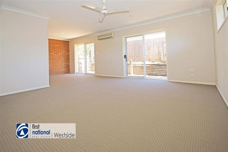 Photo - 11/11 Newtown Street, East Ipswich QLD 4305 - Image 13