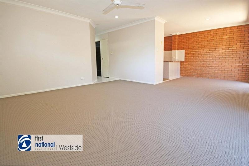 Photo - 11/11 Newtown Street, East Ipswich QLD 4305 - Image 14