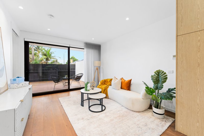 Photo - 11/11 St Georges Avenue, Bentleigh East VIC 3165 - Image 2