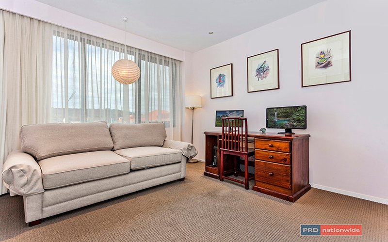 Photo - 11/11 Sydney Avenue, Barton ACT 2600 - Image 4