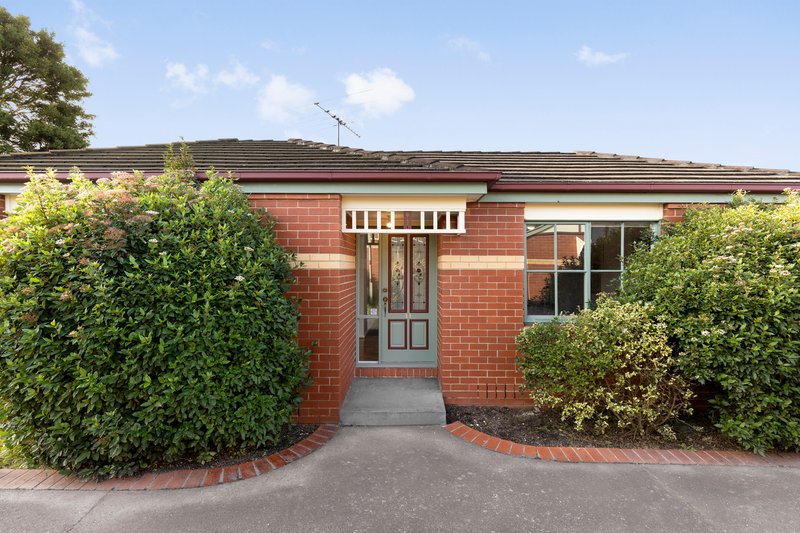 Photo - 11/111 Martins Lane, Viewbank VIC 3084 - Image 1