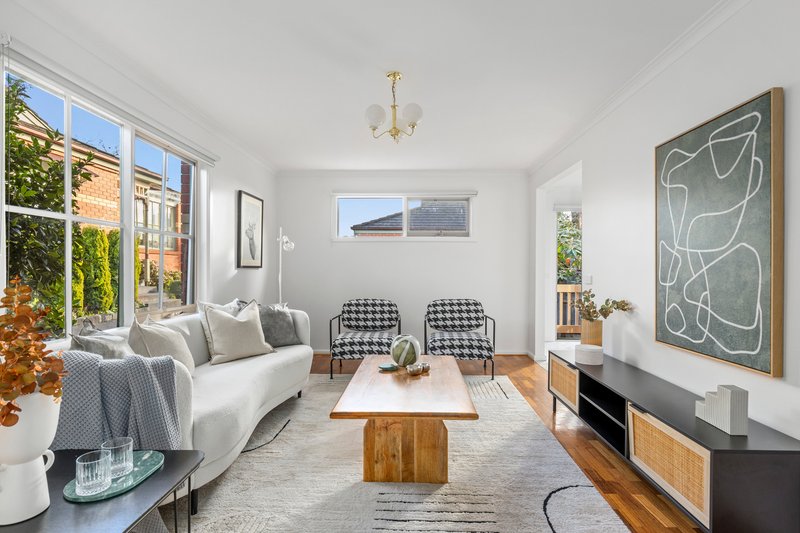 Photo - 11/111 Martins Lane, Viewbank VIC 3084 - Image 3