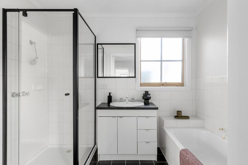 Photo - 11/111 Martins Lane, Viewbank VIC 3084 - Image 9