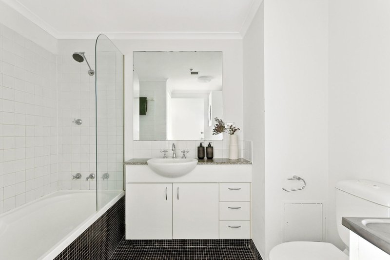 Photo - 1111/242 Elizabeth Street, Surry Hills NSW 2010 - Image 8