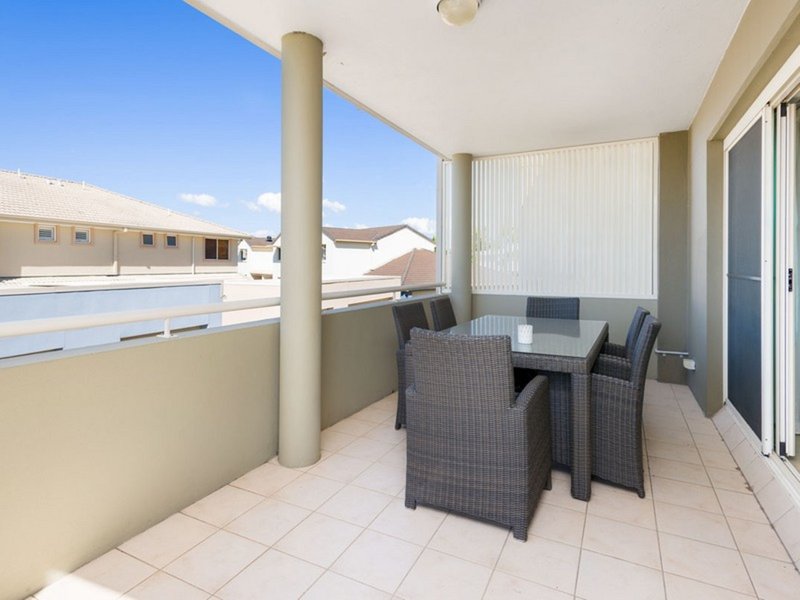 Photo - 111/137 Laver Dr , Robina QLD 4226 - Image 4